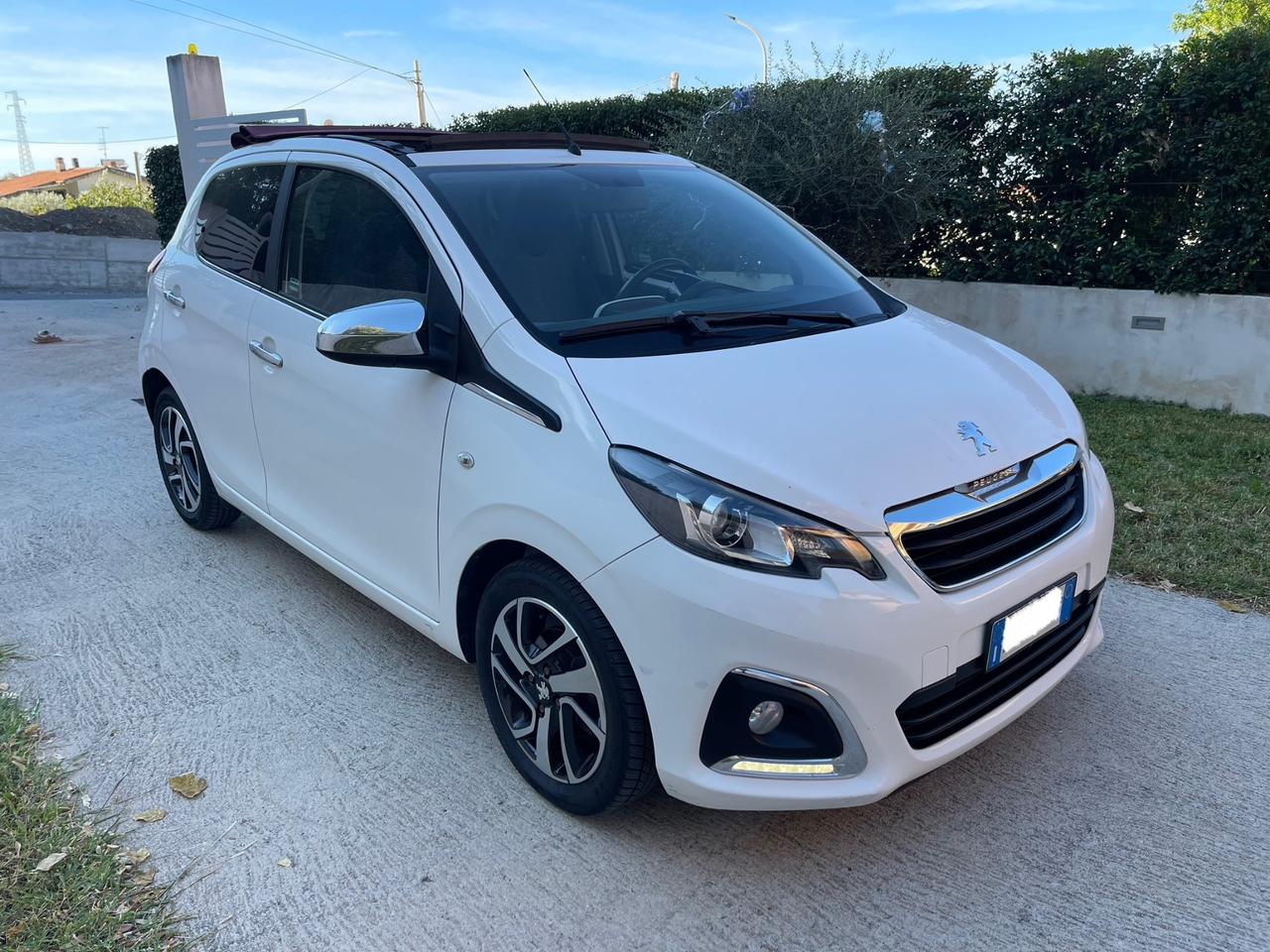 Peugeot 108 PureTech 82 5 porte Allure