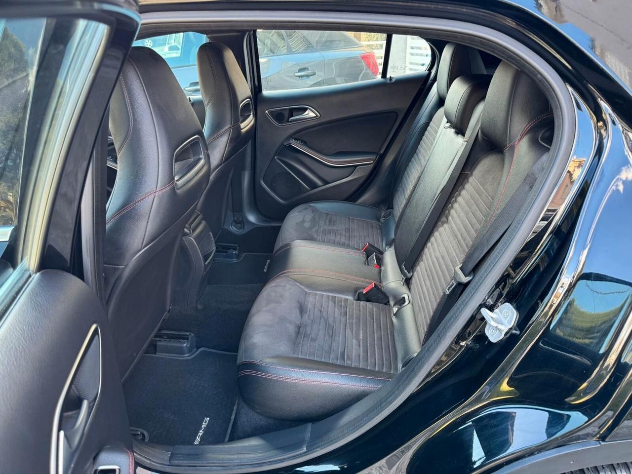 MERCEDES GLA 200 d AUTOMATIC PREMIUM