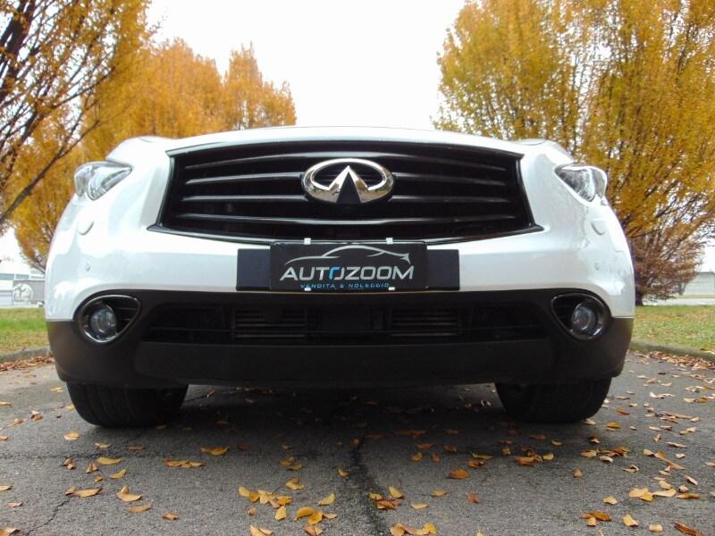 INFINITI QX70 3.0 diesel V6 AT S Premium