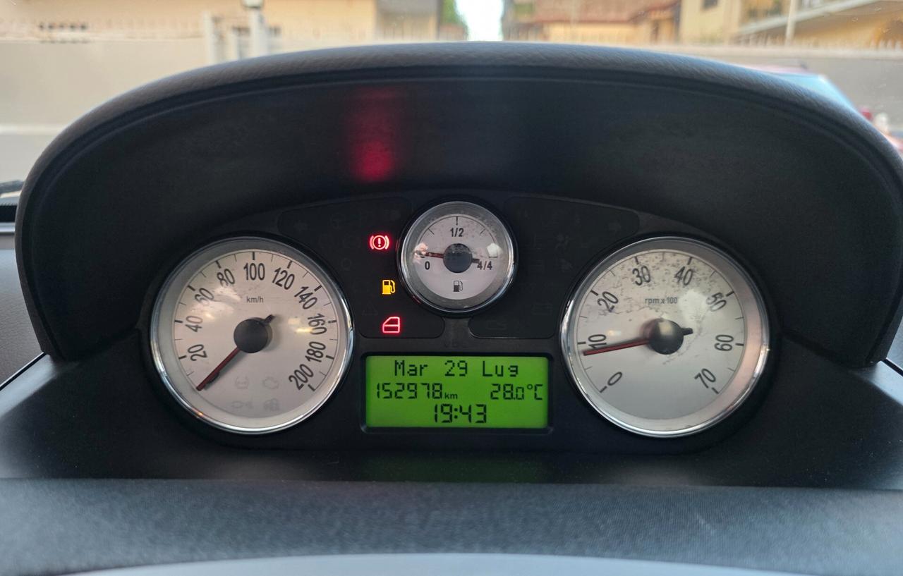 Lancia Ypsilon 1.2 Argento