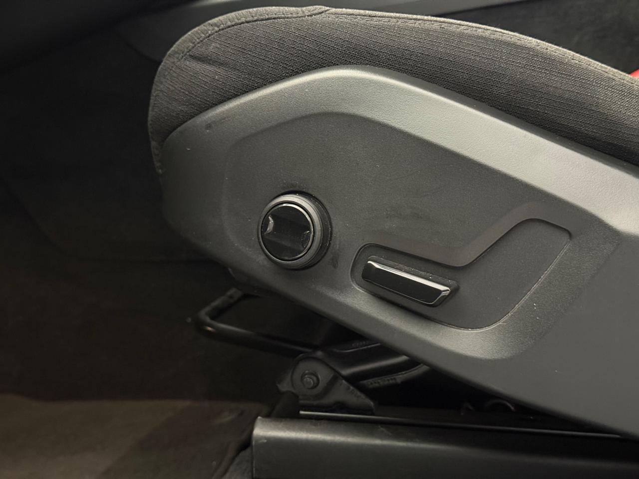 Volvo XC60 2.0 B4 197CV Momentum Geartronic