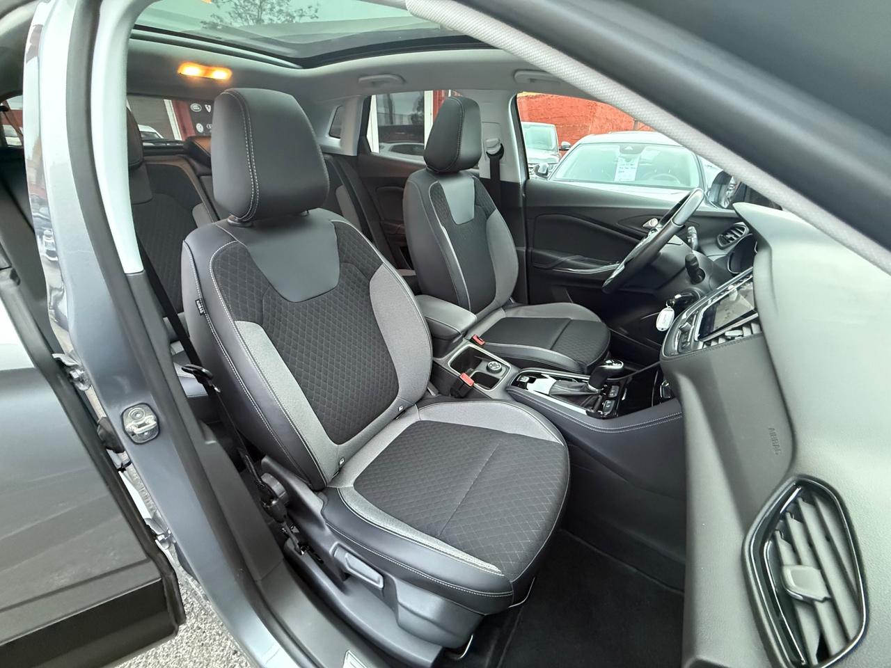 Grandland X 1.2 Turbo 12V 130 CV-Ultimate-unipro-