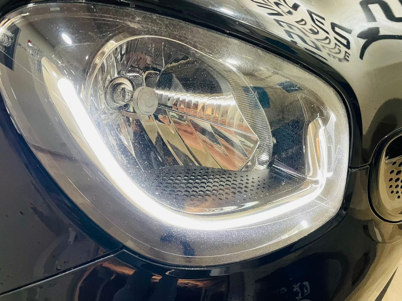 Smart ForFour 70 1.0 Cabrio Black Passion