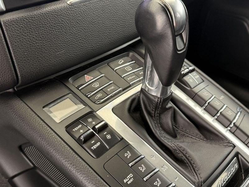 Porsche Macan 2.0 TETTO PANORAMICO - SOSP - IVA ESPOSTA