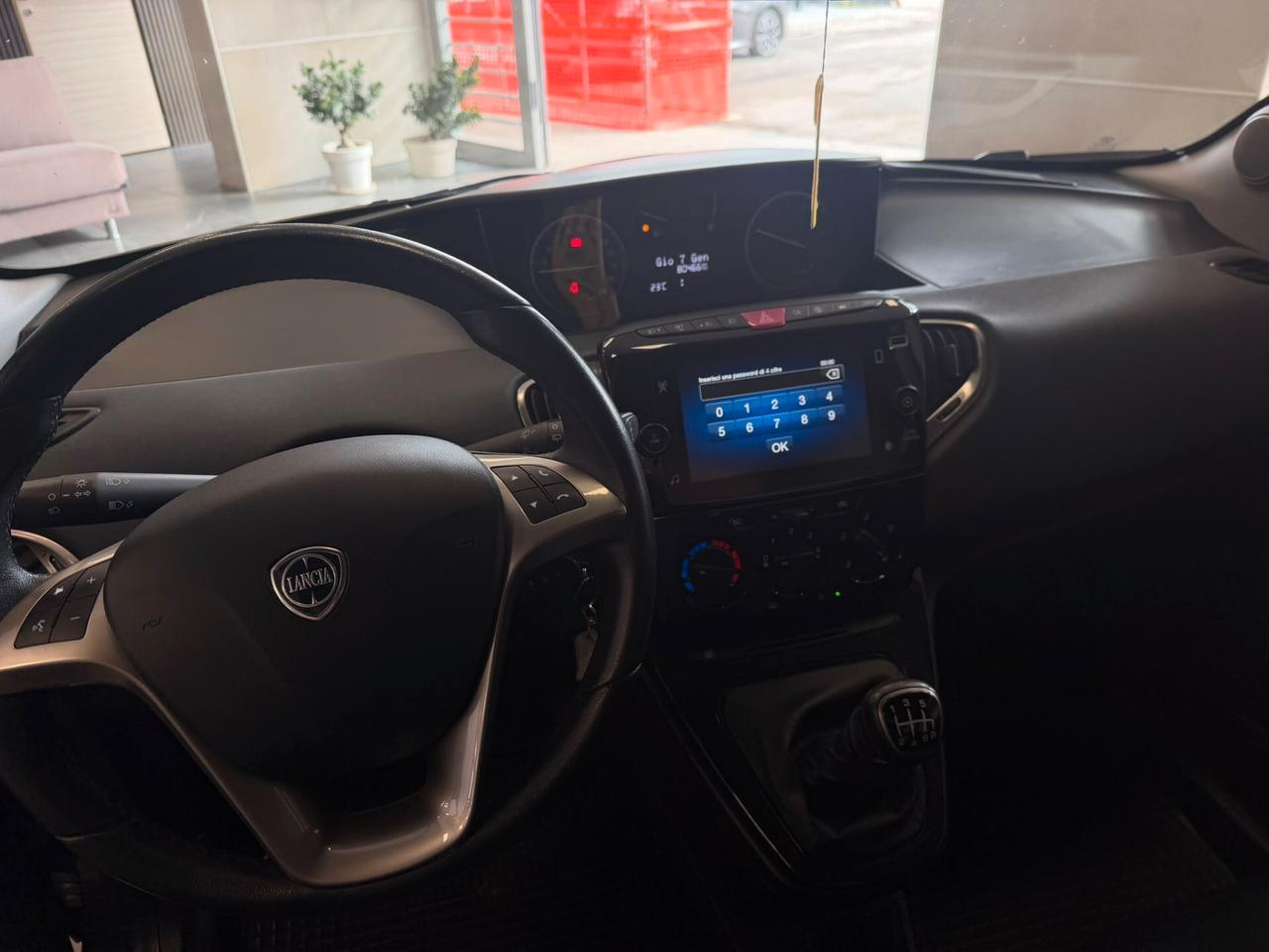 Lancia Ypsilon 1.0 FireFly 5 porte S&S Hybrid Gold