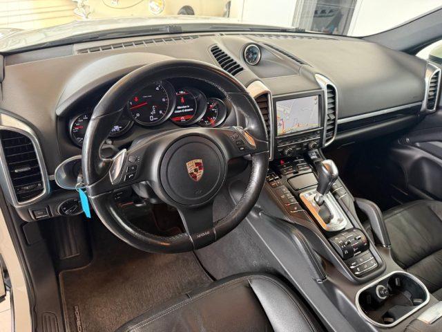 PORSCHE Cayenne 3.0 Diesel /BELL1SS1MO/