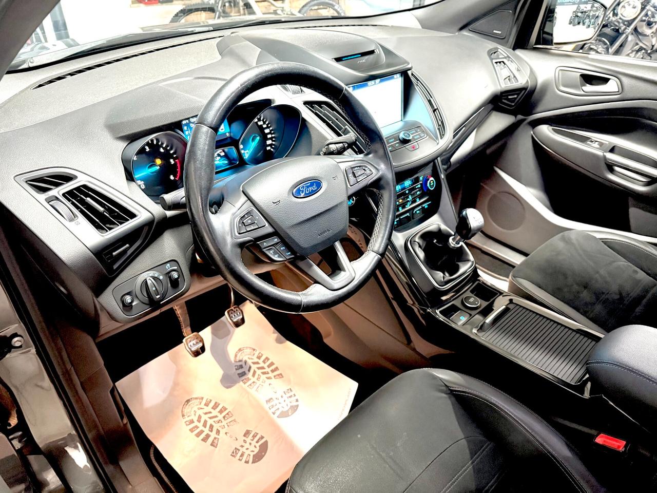 Ford Kuga 1.5 TDCI 120 CV ST-Line