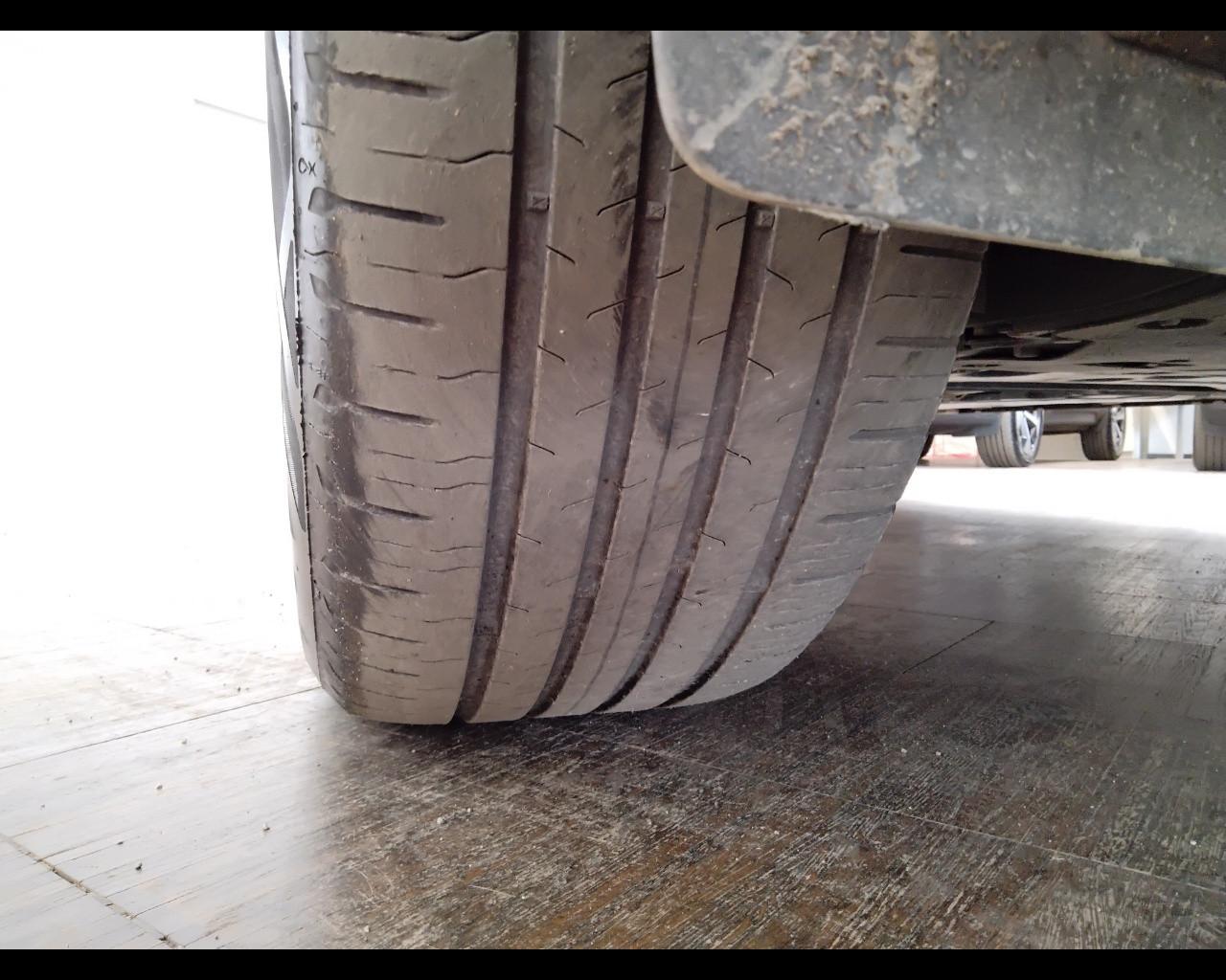 VOLVO XC60 II 2022 - XC60 2.0 b4 Plus Dark auto