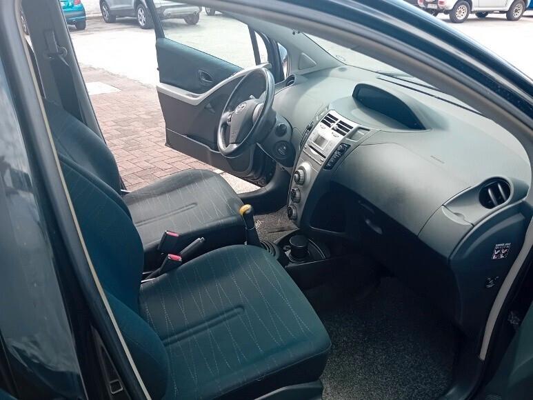 Toyota Yaris 1.3 3 porte Luna