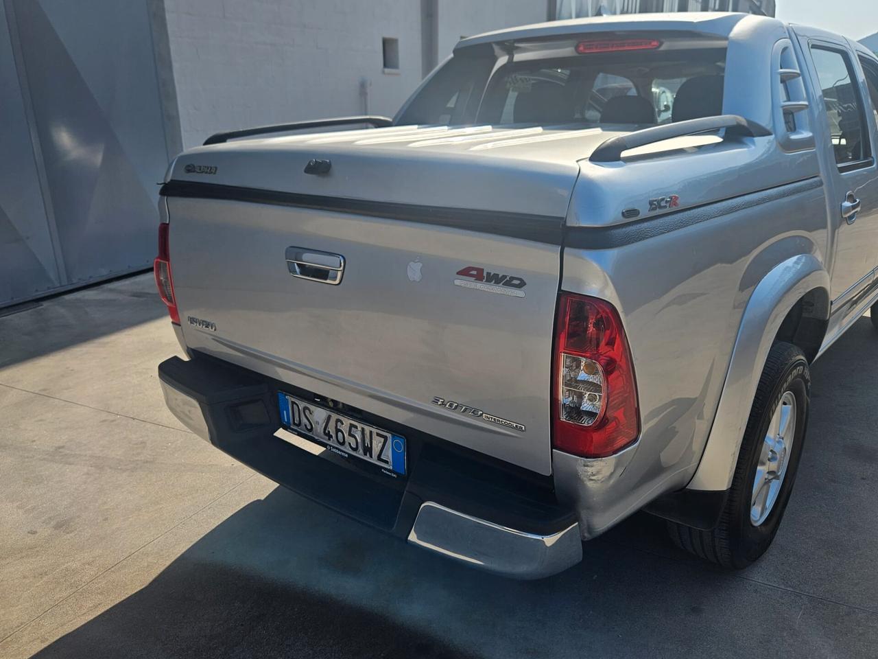 Isuzu D-Max 3.0 TD cat Crew Cab 4WD Pup. LS Aut. EU4