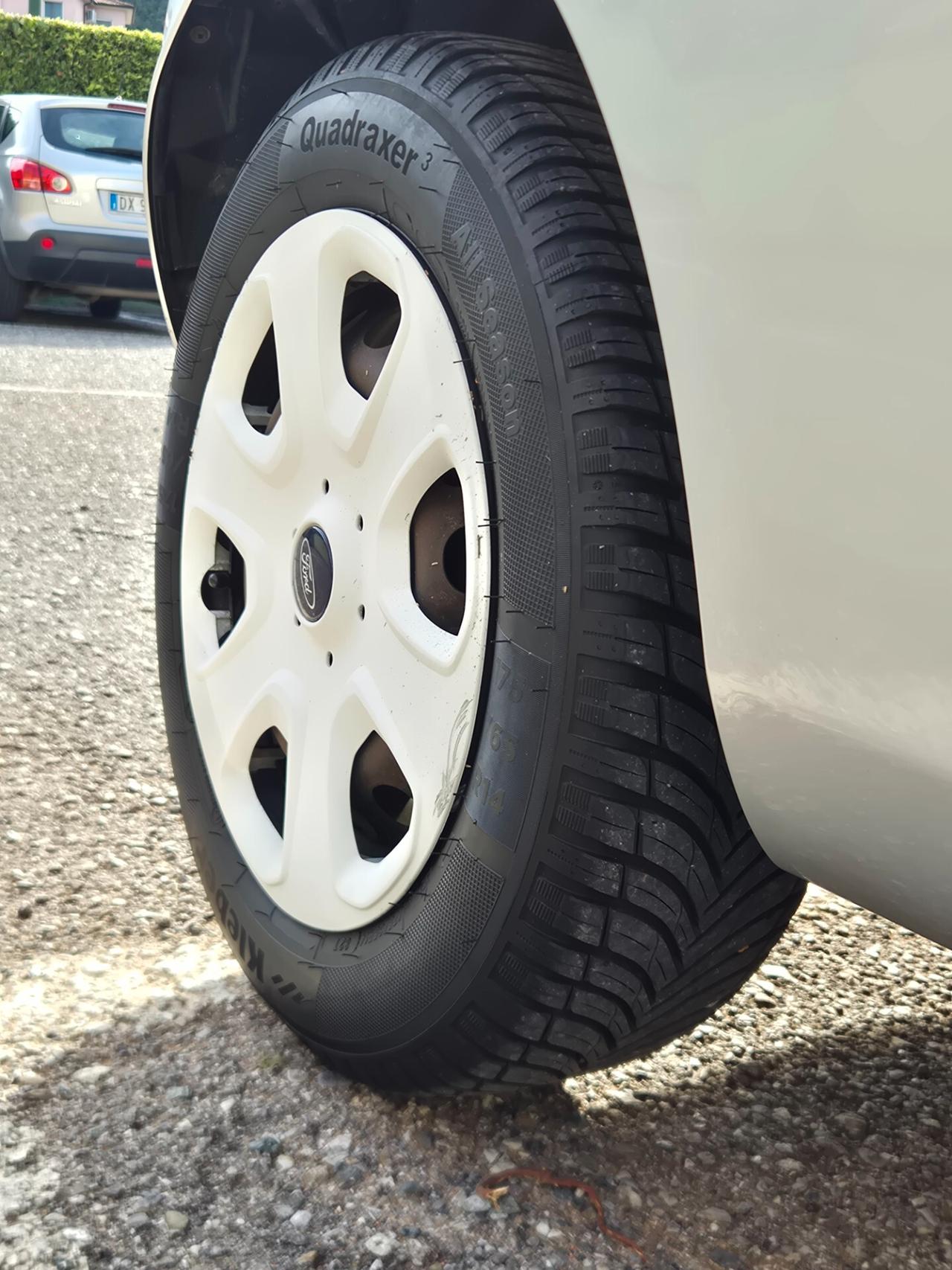FORD KA E6 BENZINA NEO PATENTATI 57000 CHILOMETRI