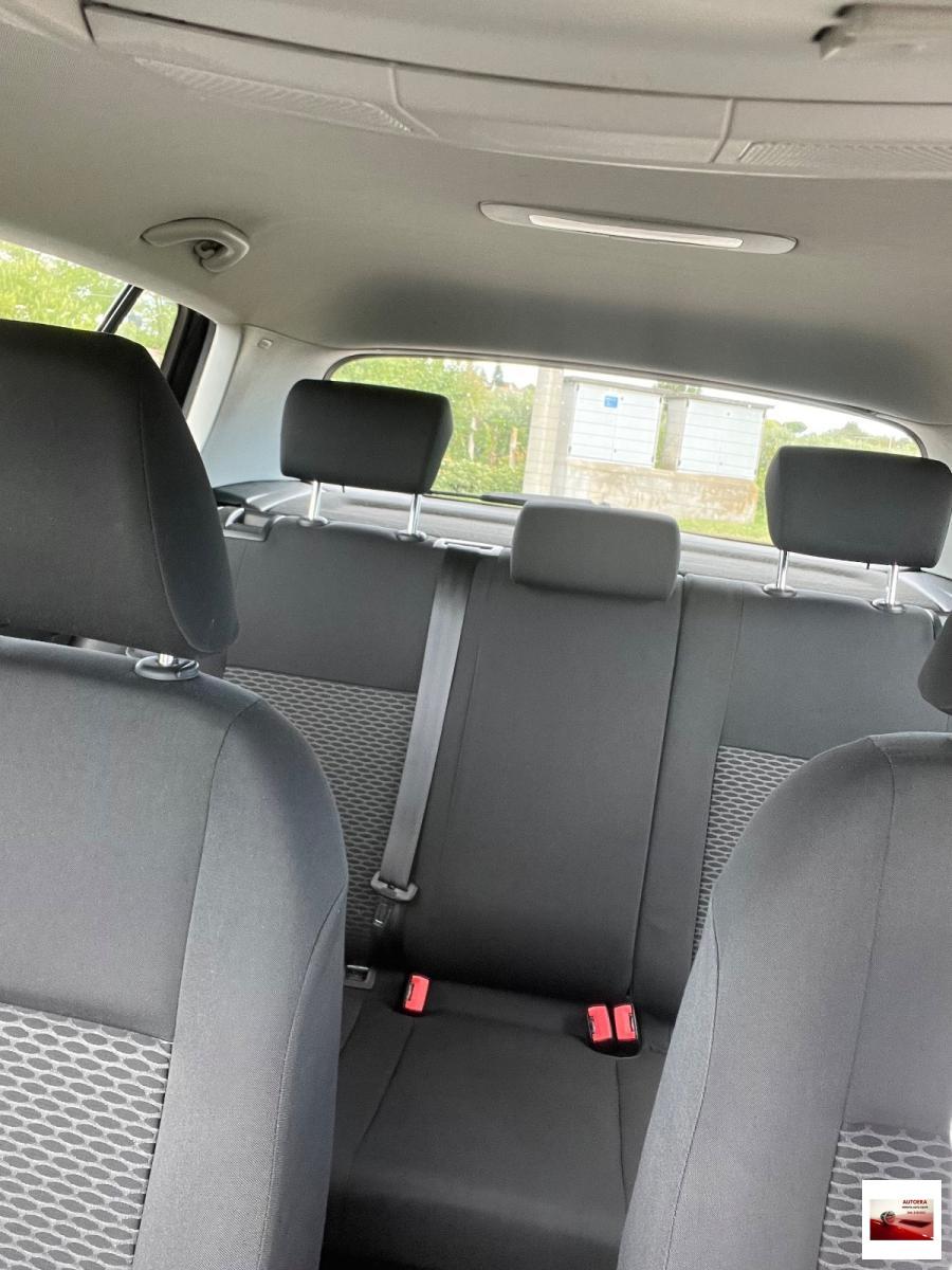VOLKSWAGEN - Golf - Business 1.6 TDI 5p. Highline
