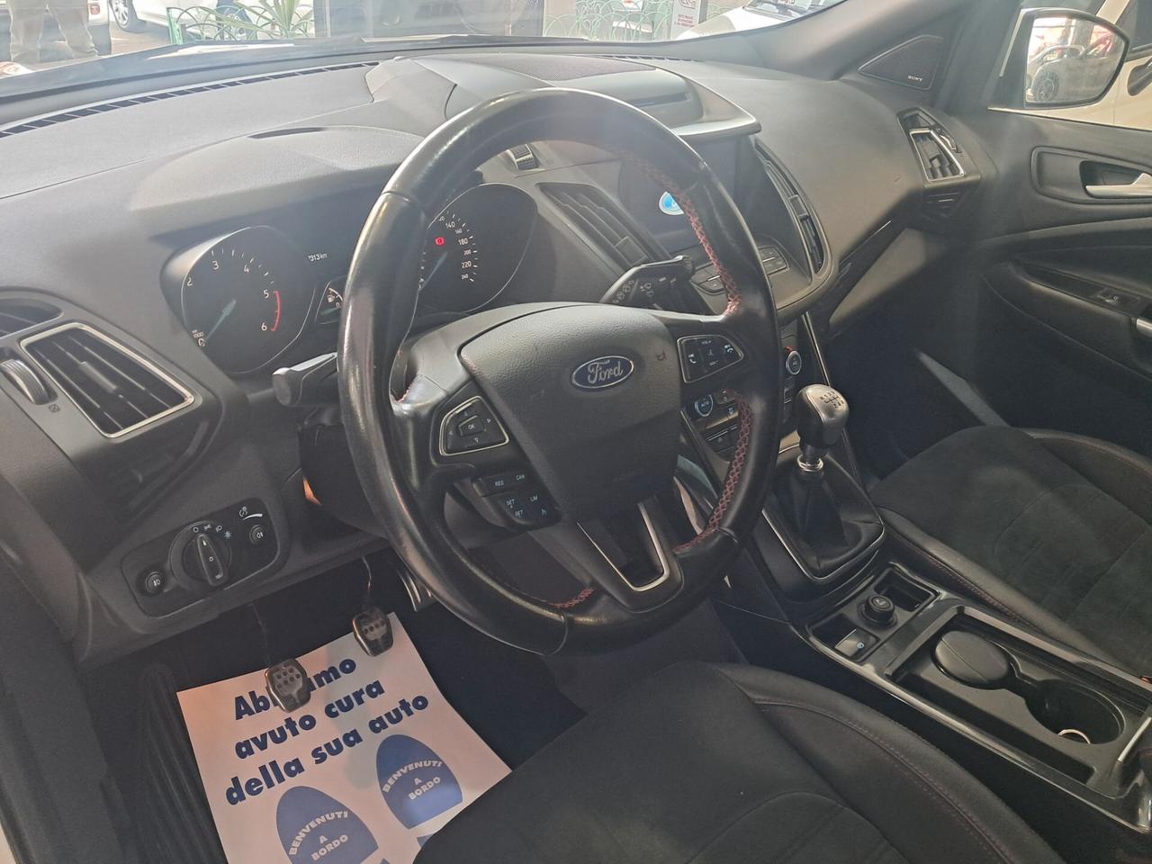 Ford Kuga 1.5 TDCI 120 cv ST-Line