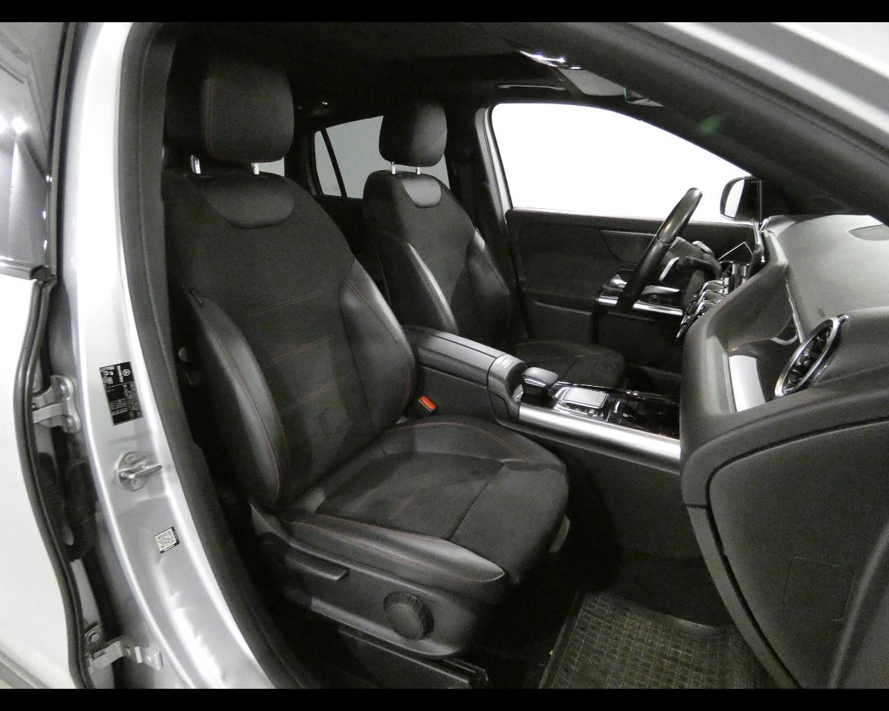 Mercedes-Benz GLA (H247) - GLA 200 d Automatic Premium