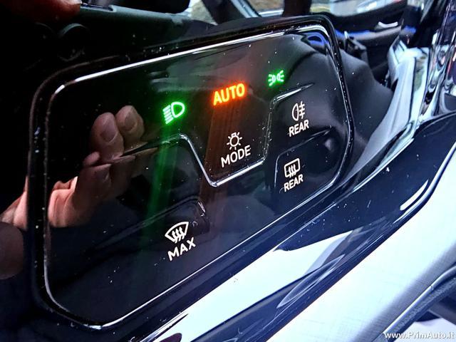 VOLKSWAGEN Golf 1.5 TGI DSG Life