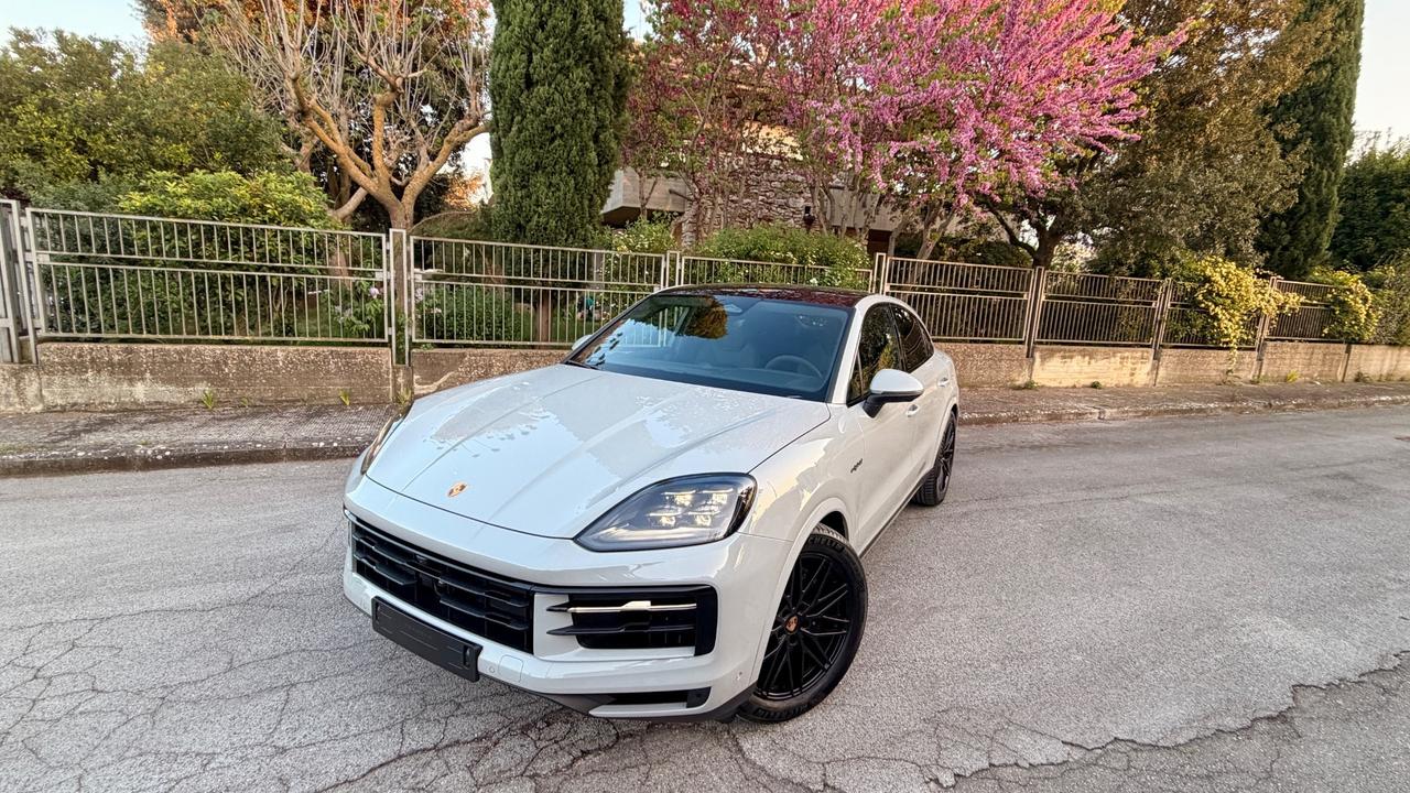 Porsche Cayenne 3.0 V6 E-Hybrid Coupè IVA ESPOSTA ITALIANA