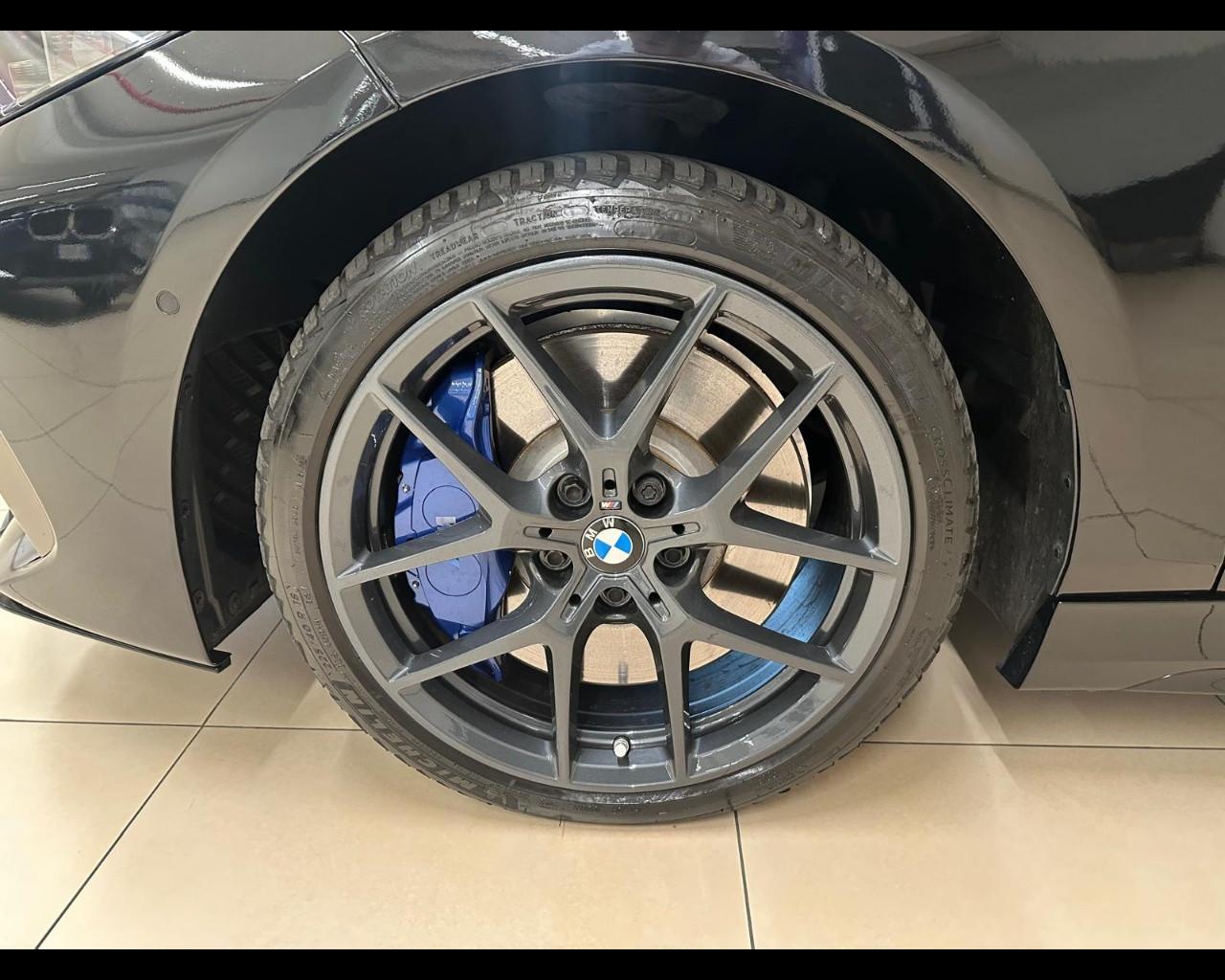 BMW Serie 1 (F40) - M 135i xDrive