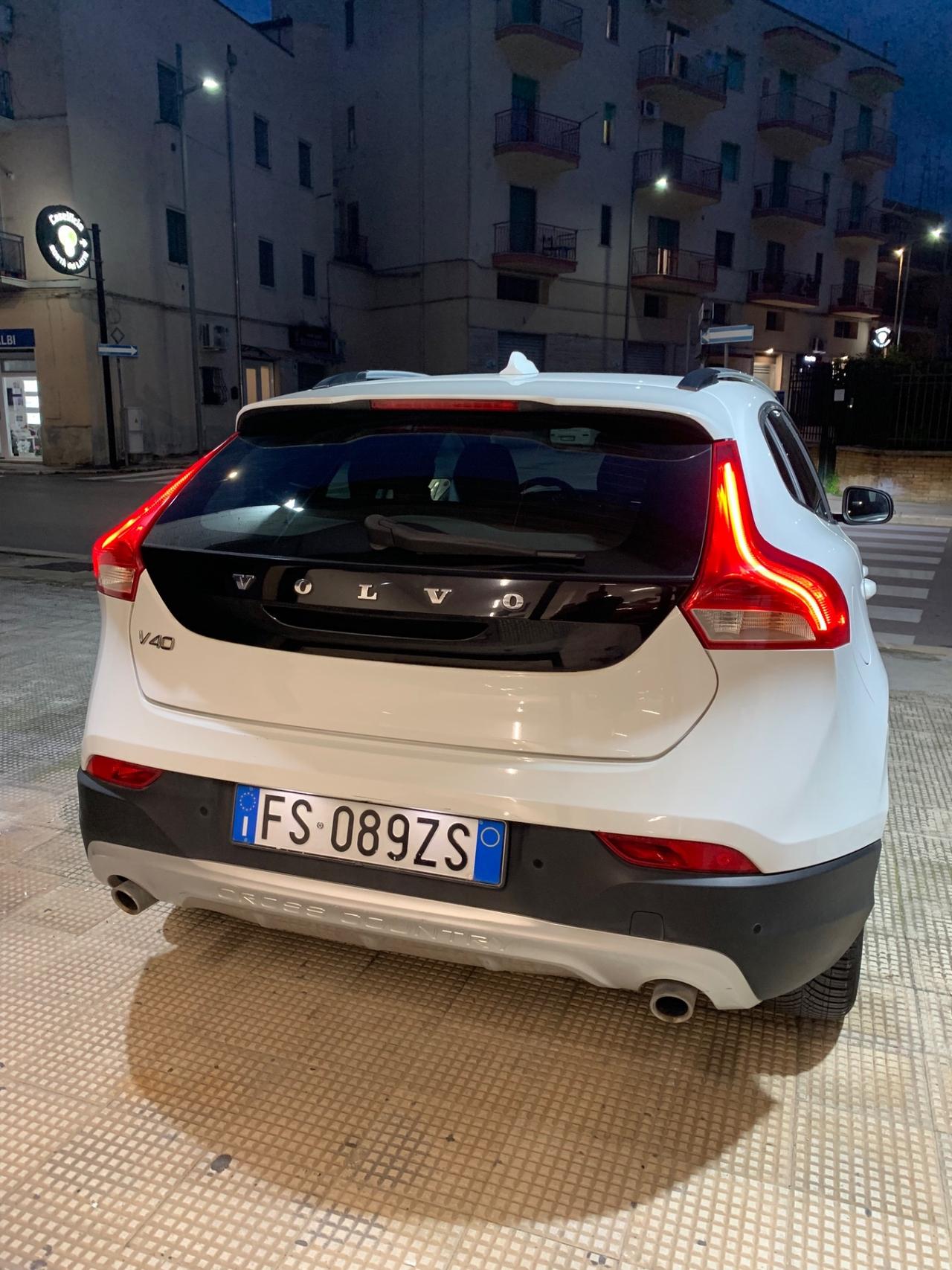 Volvo V40 Cross Country D2 Business Plus