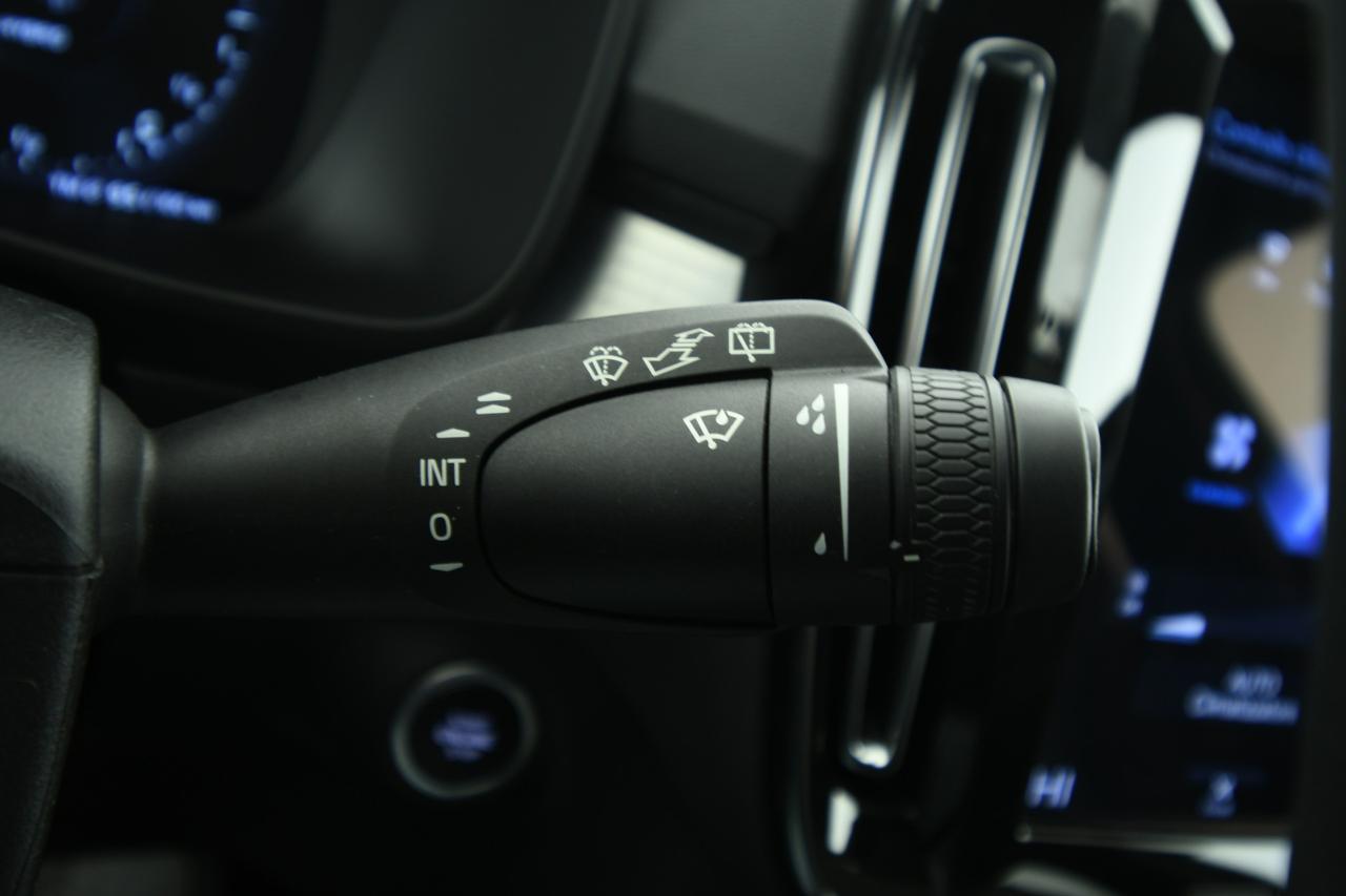 VOLVO XC40 N1 T4 recharge plug-in hybrid Core auto PREZZO+IVA+CAMERA