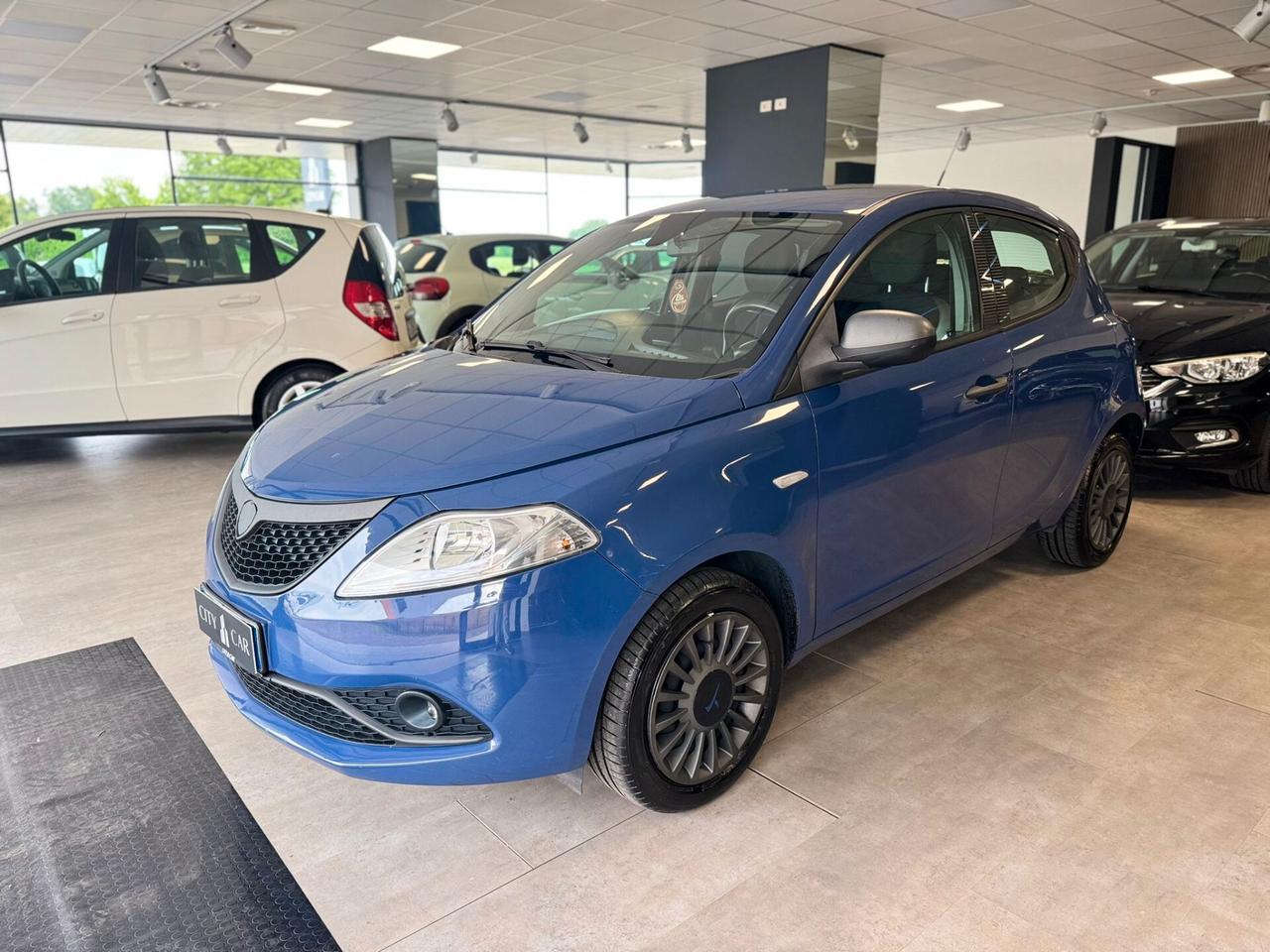 Lancia Ypsilon 1.2 69 CV 5 porte Mya