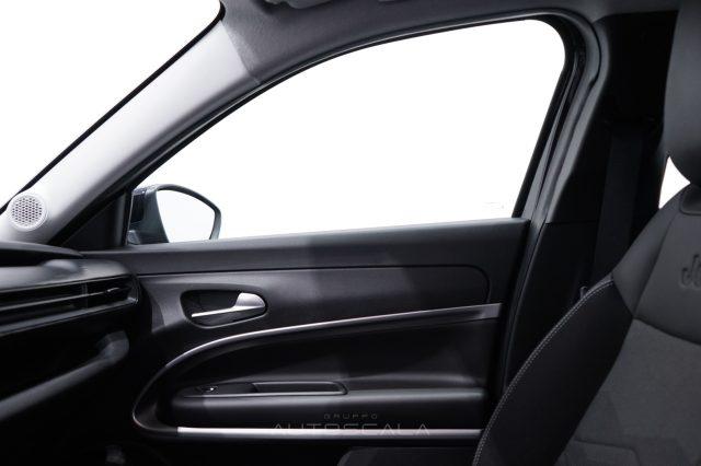 JEEP Avenger 1.2 Turbo Altitude Leather & Winter Pack