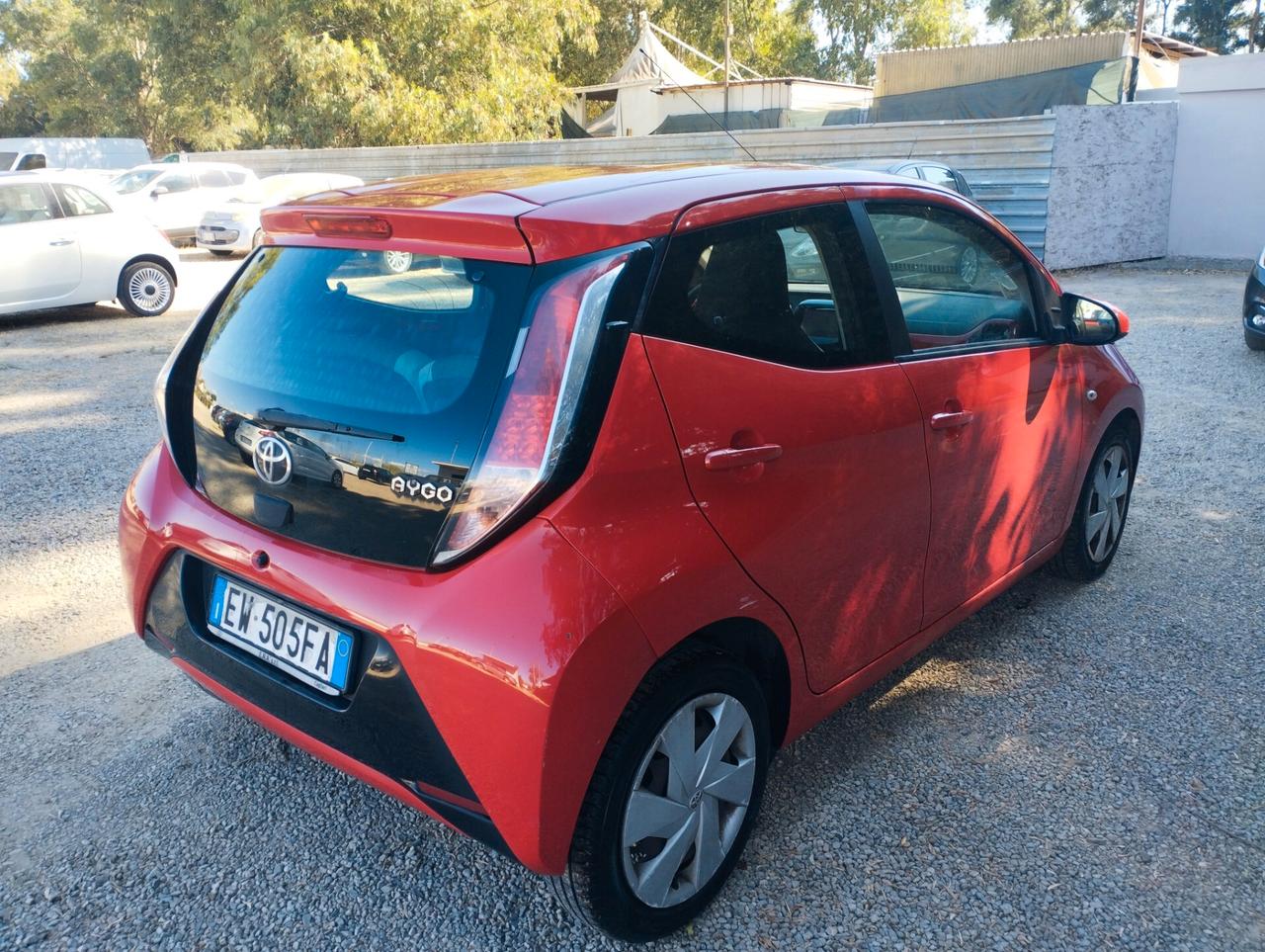 Toyota Aygo 1.0 VVT-i 69 CV 5 porte x-cool