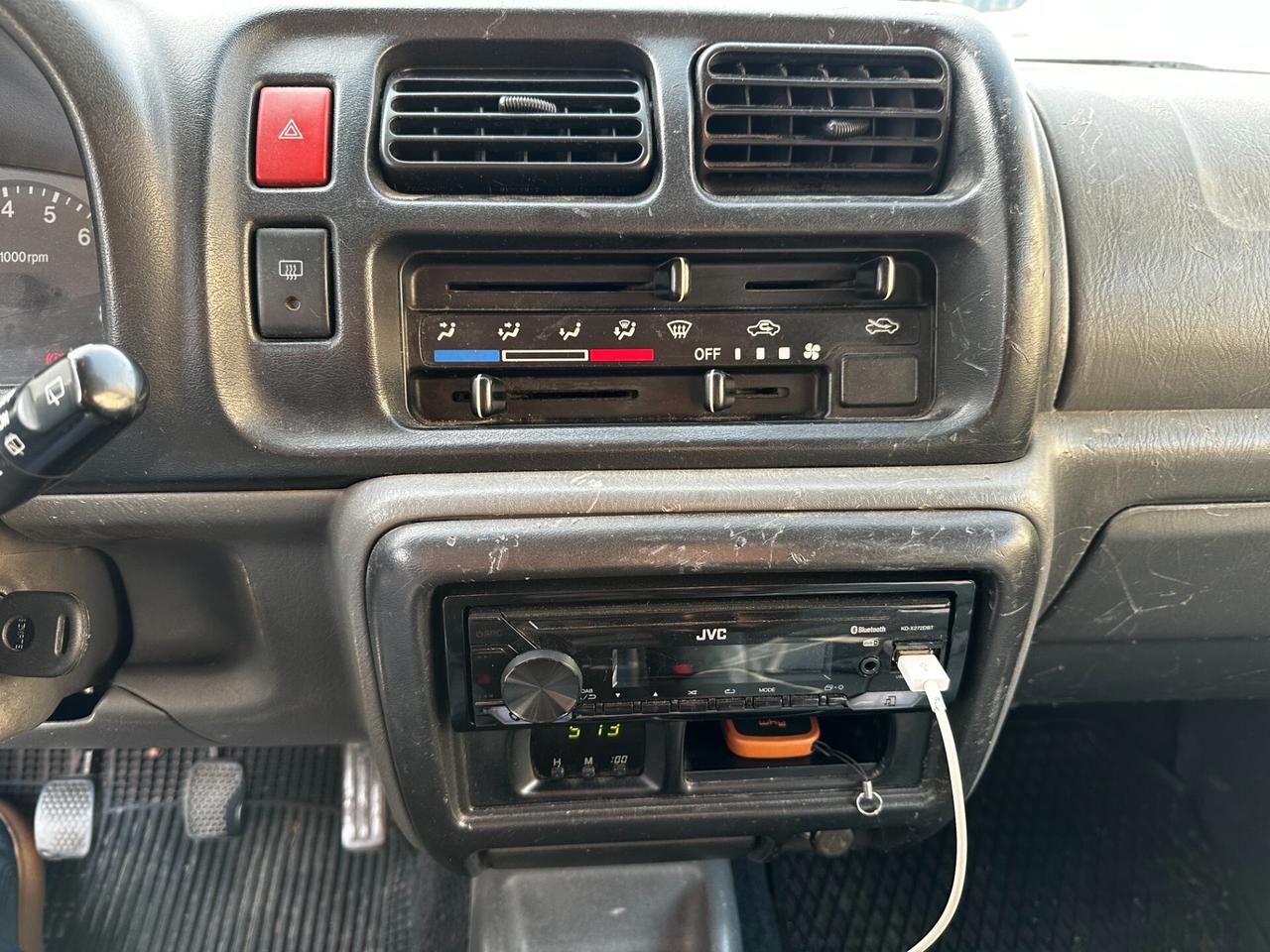 Suzuki Jimny 1.3i 16V cat 4WD JLX "NEOPATENTATI"