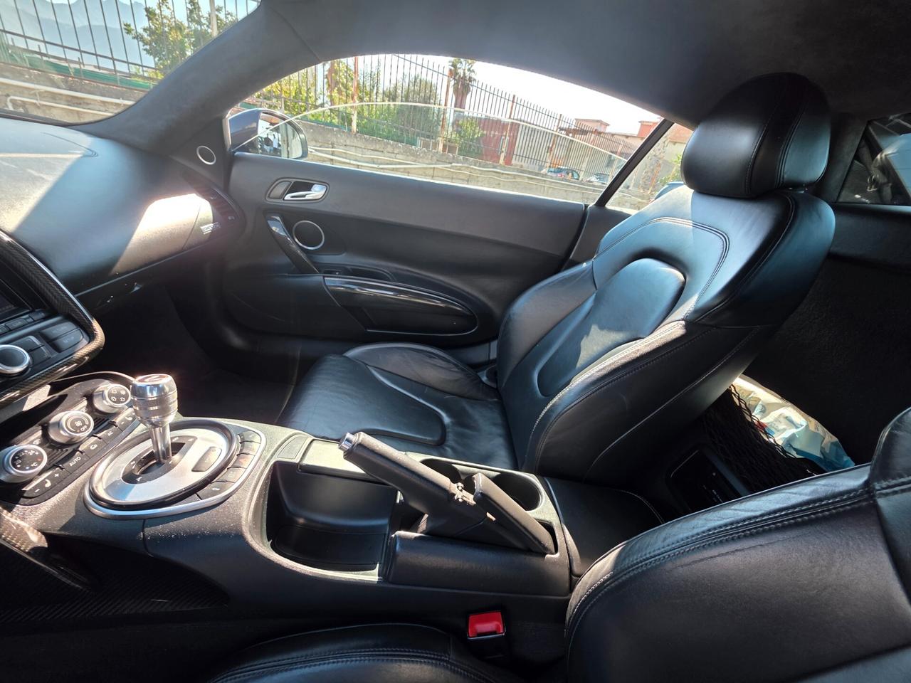 Audi R8 5.2 V10 FSI quattro R tronic