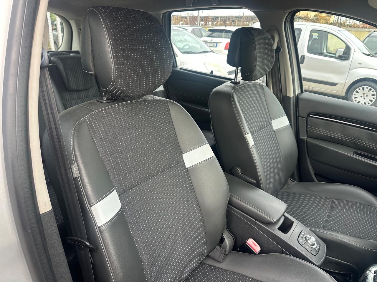 Renault Scenic 1.5 diesel 2011 7posti full optional