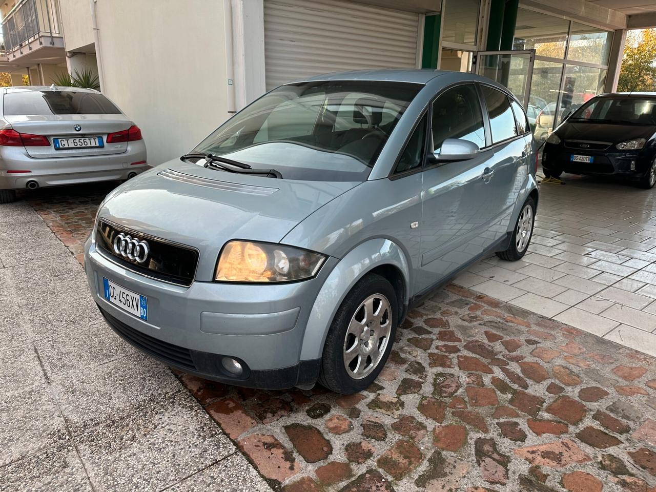 Audi A2 1.6 (12 RATE)