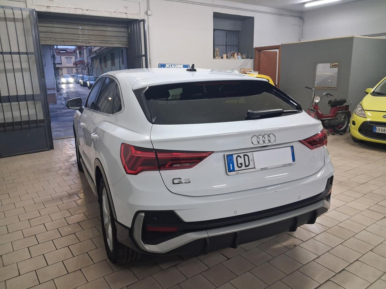 Audi Q3 SPB 35 TDI S tronic line Sportback 2021