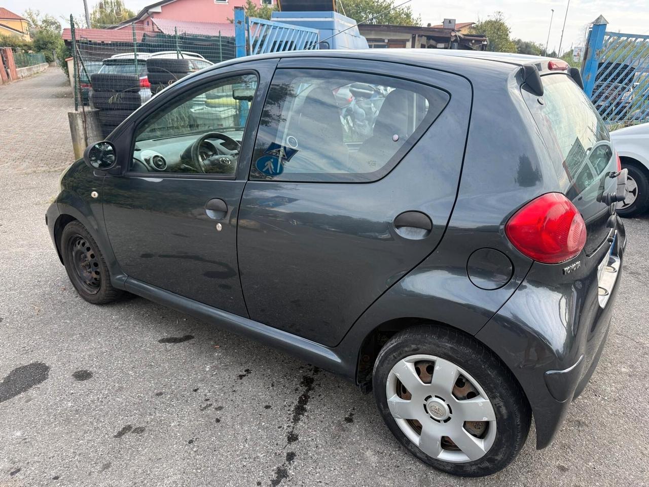Toyota Aygo 1.0 12V VVT-i 5 porte Sound