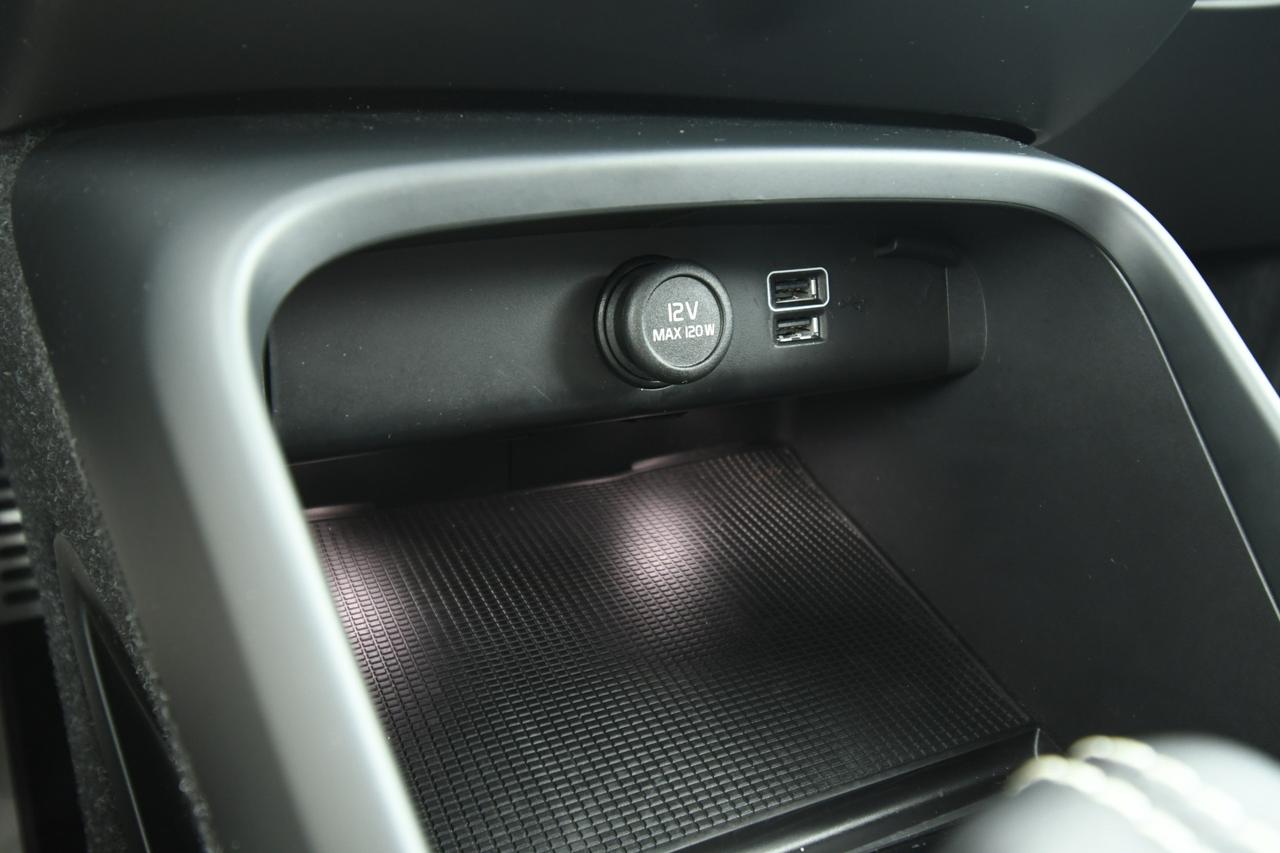 VOLVO XC40 1.5 t4 phev R-design auto my21 NEOPATENTATI+CAMERA