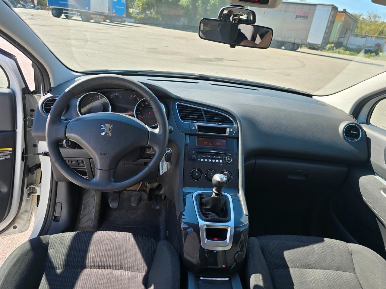 Peugeot 5008 1.6 HDi 115CV Active