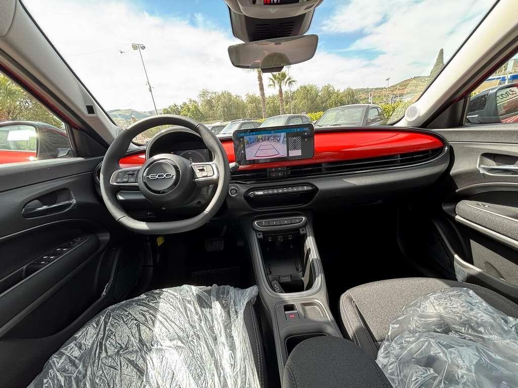 Fiat 600 Hybrid 110 CV DCT MHEV Icon KM 0 IVA ESPOSTA Tua a solo 209 Euro al mese