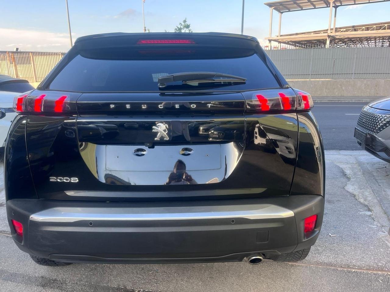 Peugeot 2008 BlueHDi 130 S&S EAT8 Allure