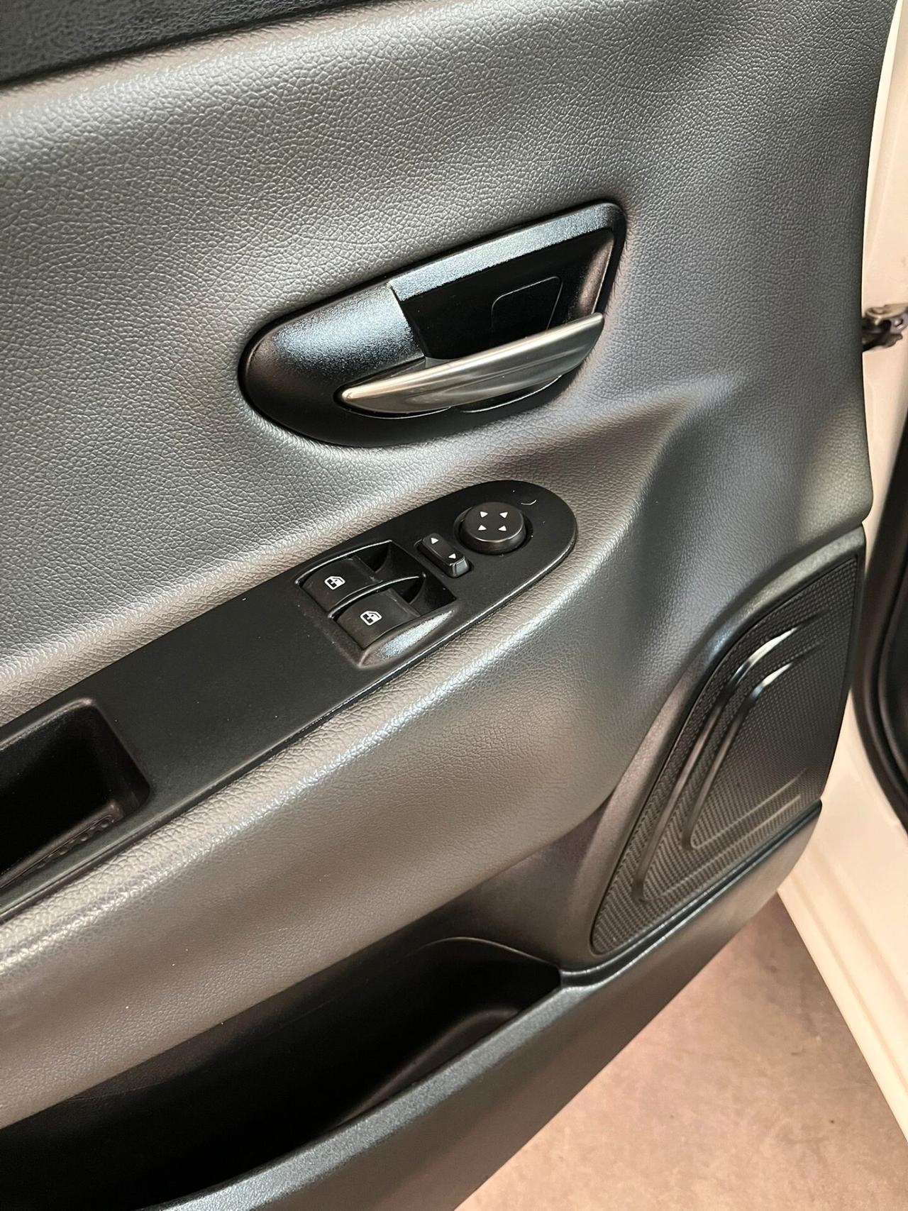 Lancia Ypsilon GPL DISTRIBUZIONE ESEGUITA