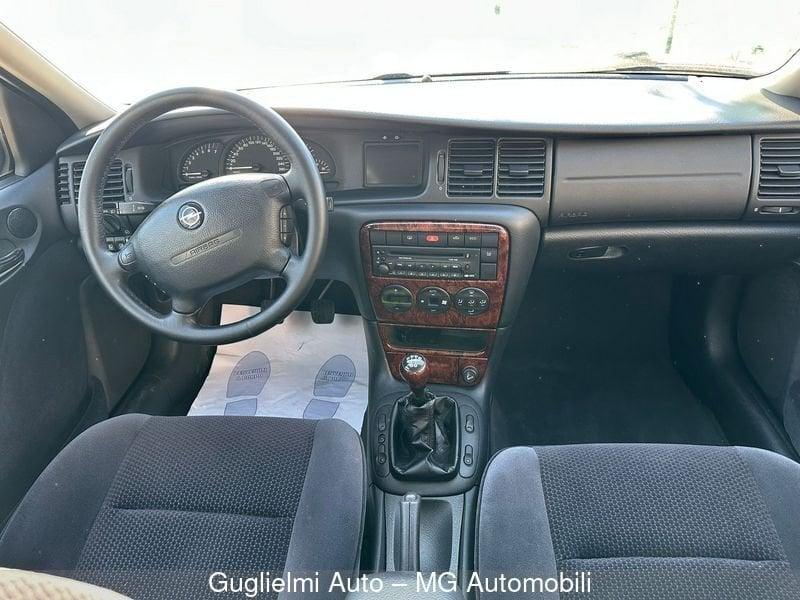 Opel Vectra Vectra 2.0i 16V cat 5 porte CD 100
