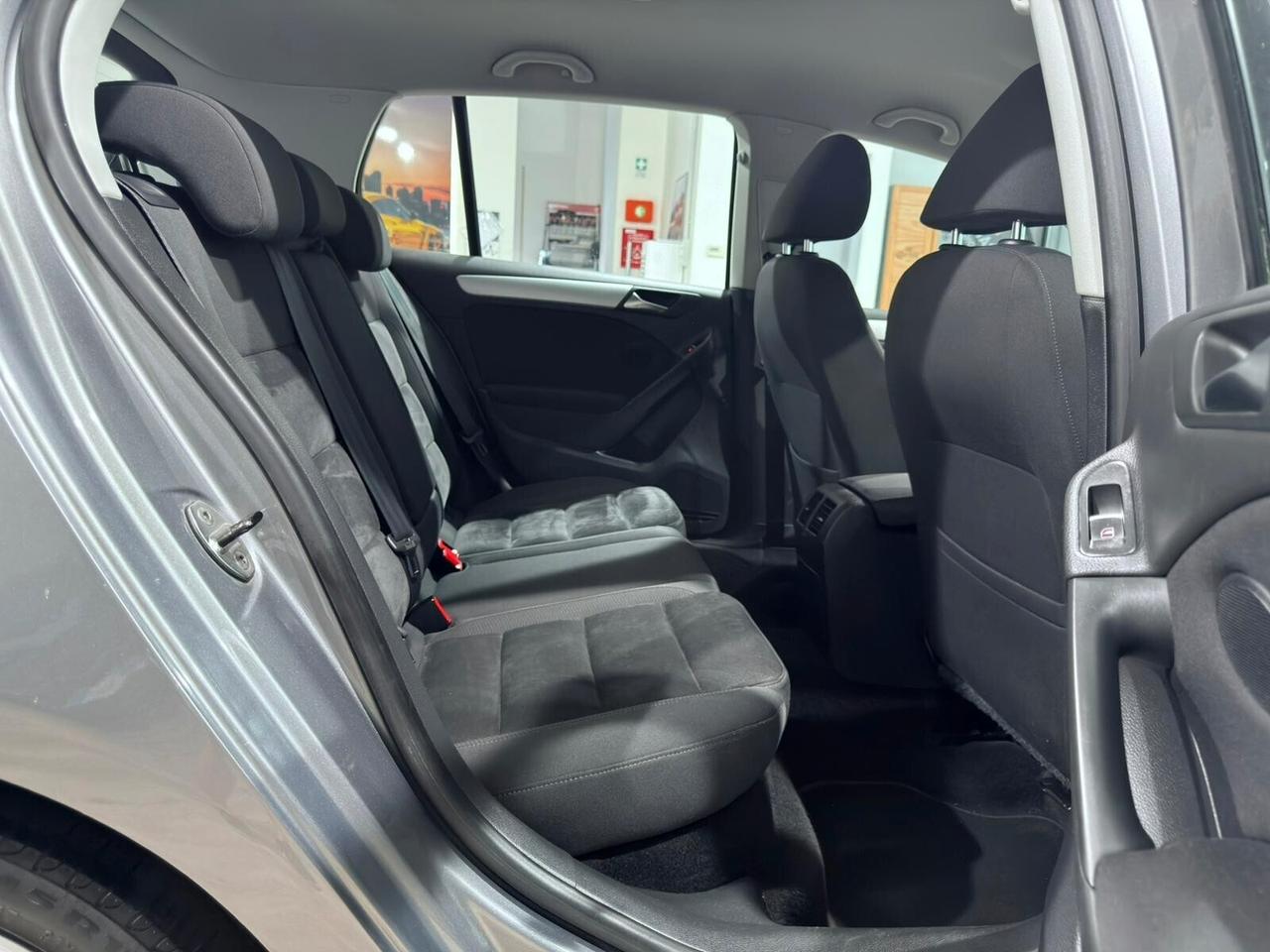 VOLKSWAGEN GOLF 1.6TDI 105CV HIGHLINE 1HANDE