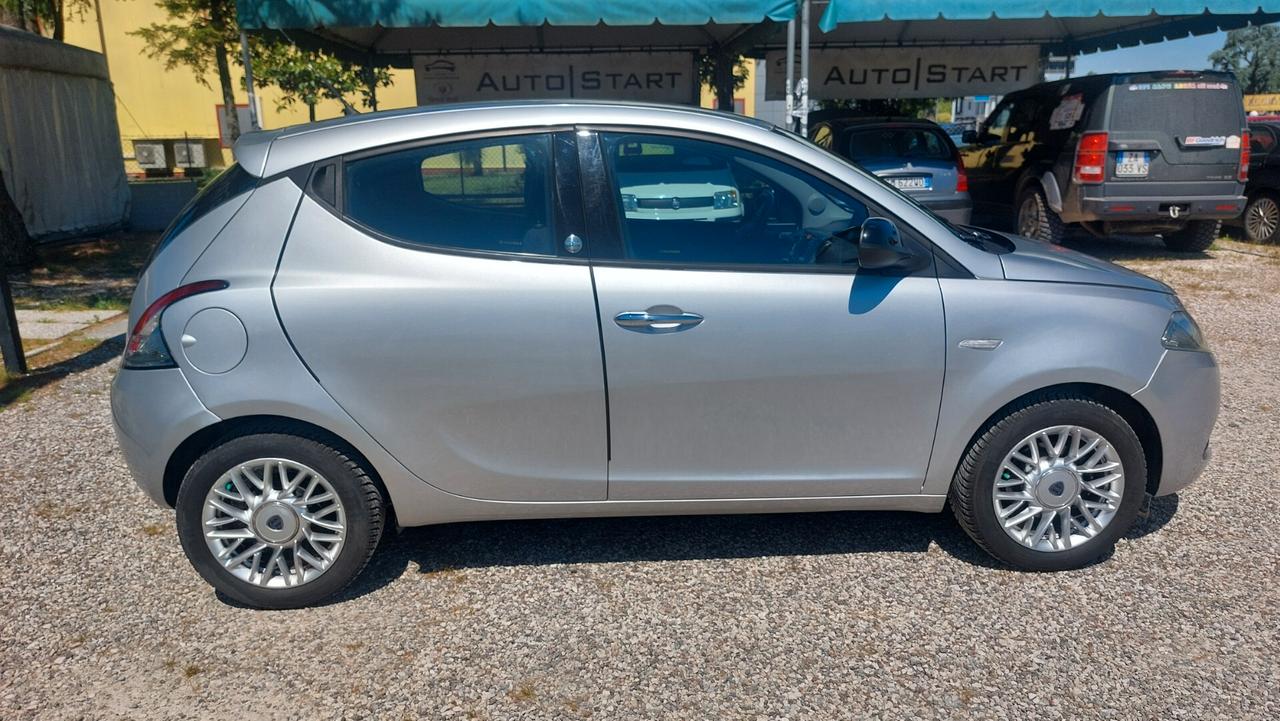 Lancia Ypsilon 1.2 69 CV 5 porte GPL Ecochic Gold