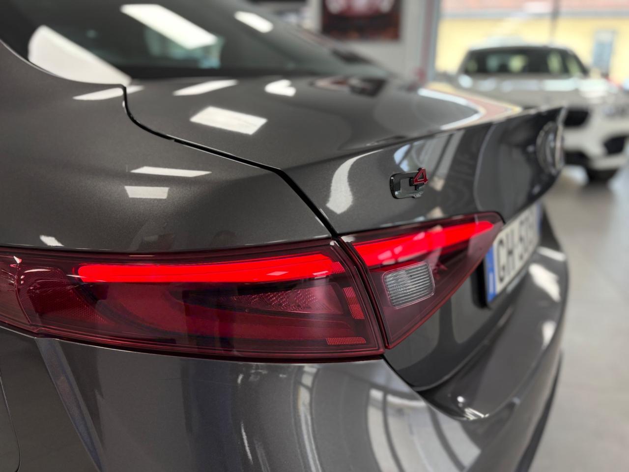 Alfa Romeo Giulia 2.0 280CV AWD Q4 VELOCE