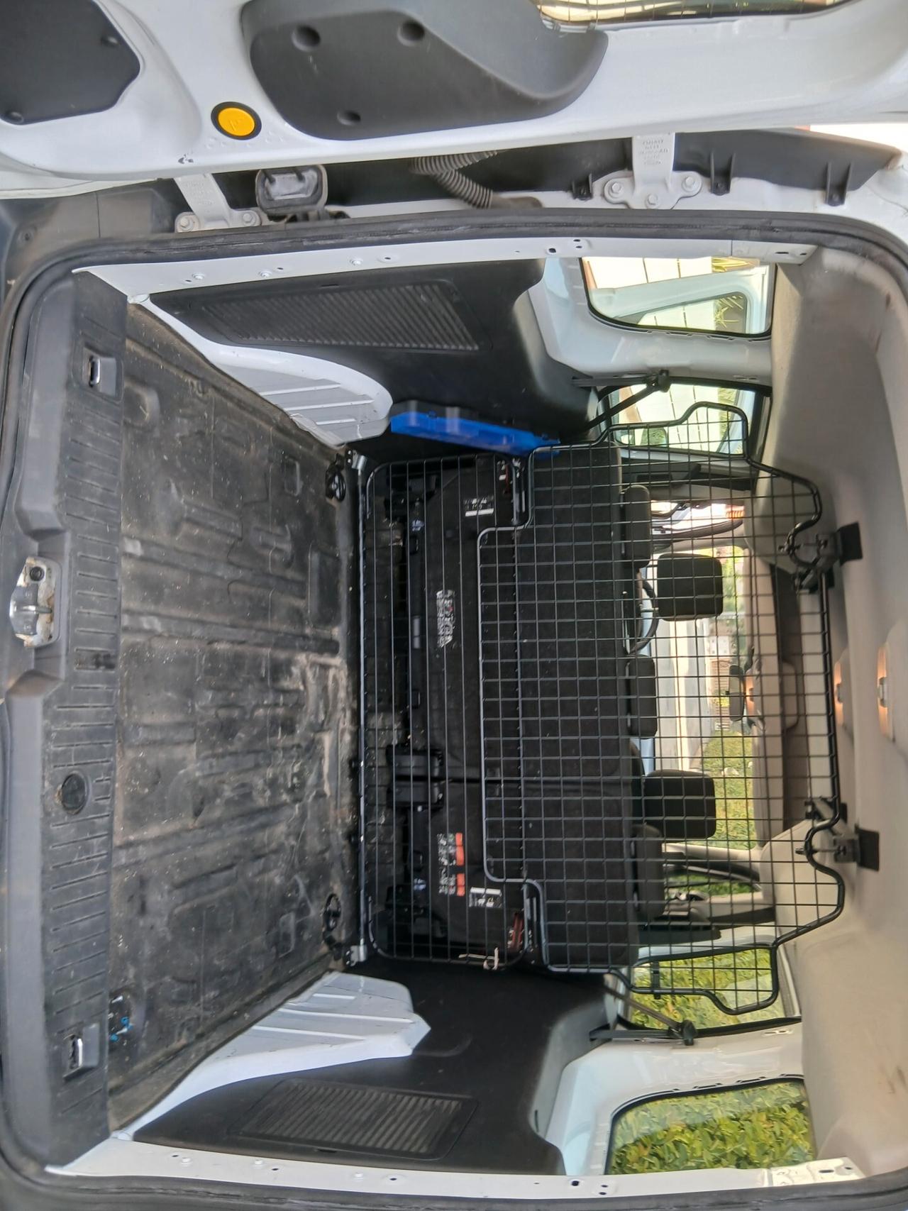Ford Transit Connect passo lungo 1.5Cdi 100 cv 5 posti tua a € 199 mese
