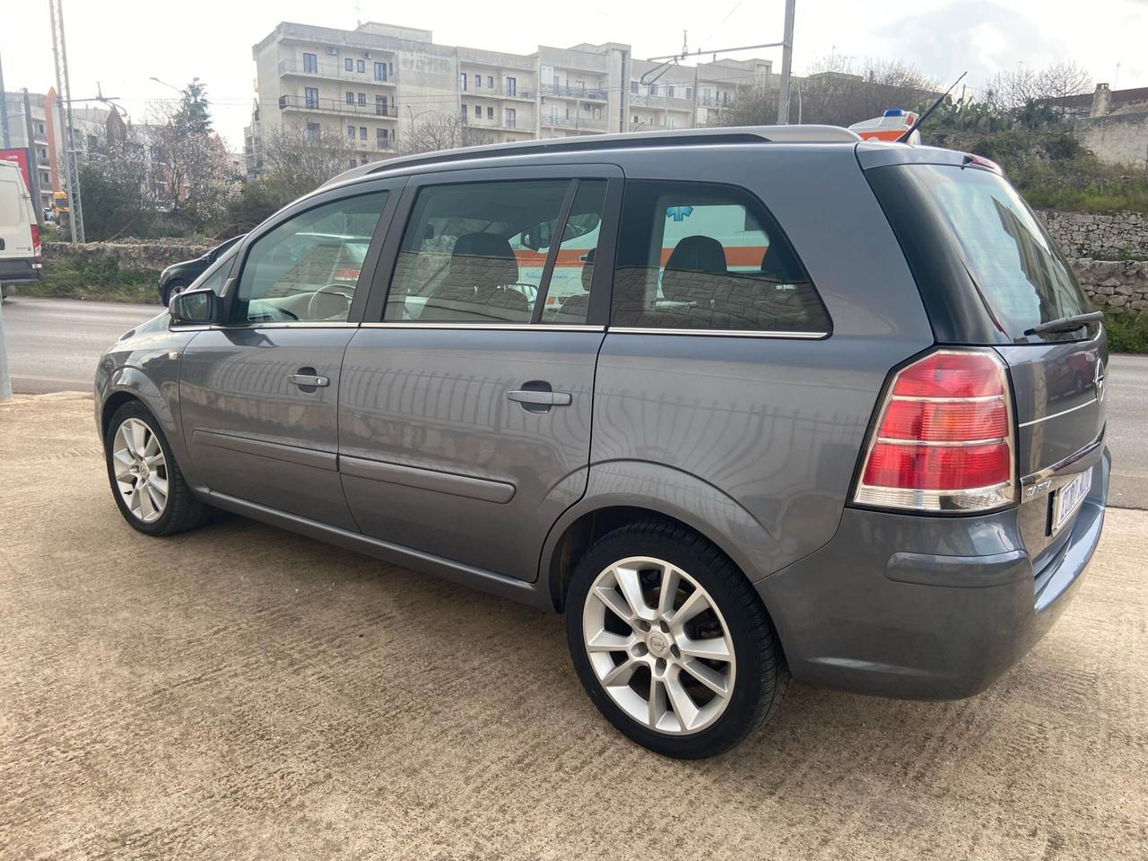 Opel Zafira 1.9 CDTI 120CV Enjoy