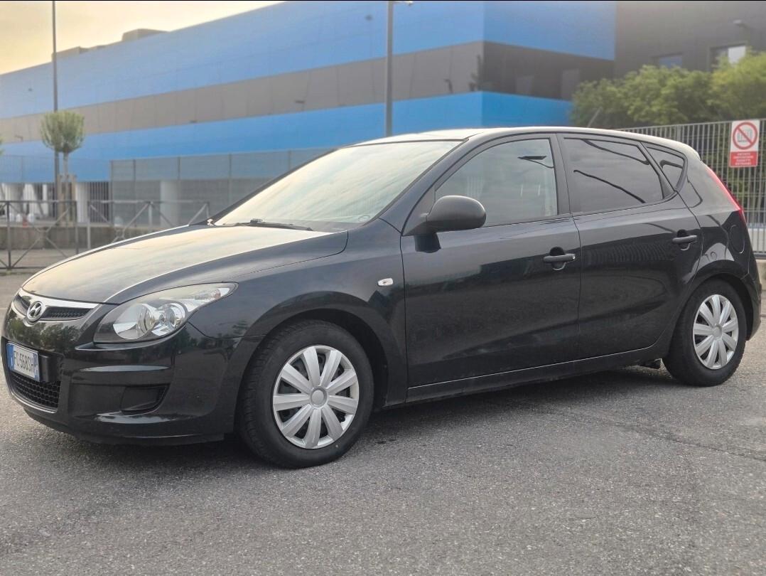 Hyundai i30 1.6 CRDi VGT 16V 90CV 5p.