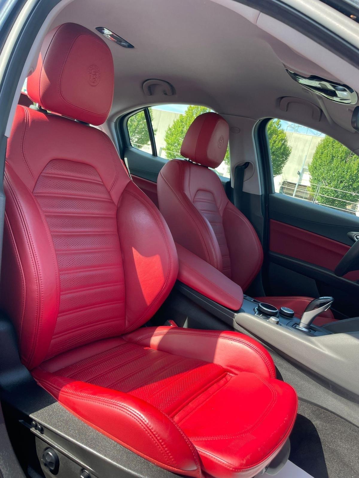 Alfa Romeo Giulia 2.2 Turbodiesel 210 CV AT8 AWD Q4 Veloce Ti