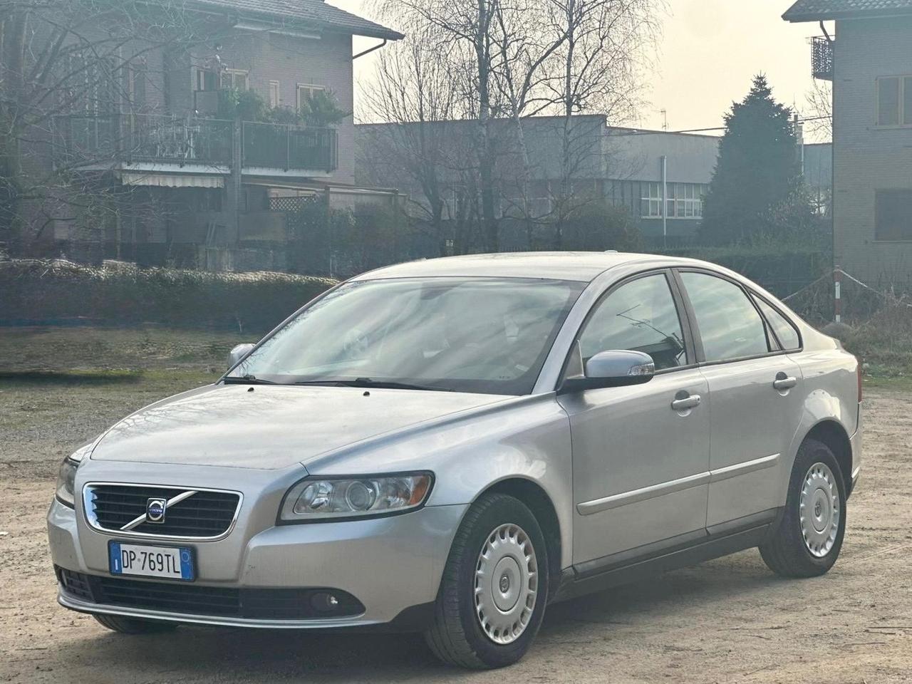Volvo S40 1.6 16V cat Summum