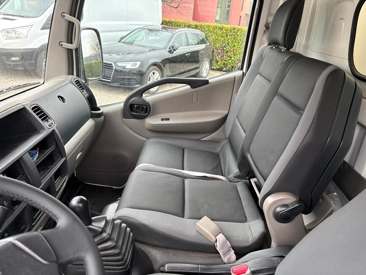 Nissan Cabstar NT400 Cabstar 32.12 2.5 dCi 122 CV PL Cabinato