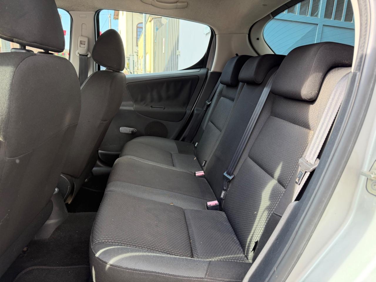 Peugeot 207 1.4 HDi 70CV 5p.