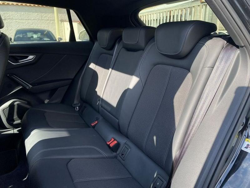 Audi Q2 S Line interno ed esterno 2.0 TDI 150CV S-Tronic quattro 35