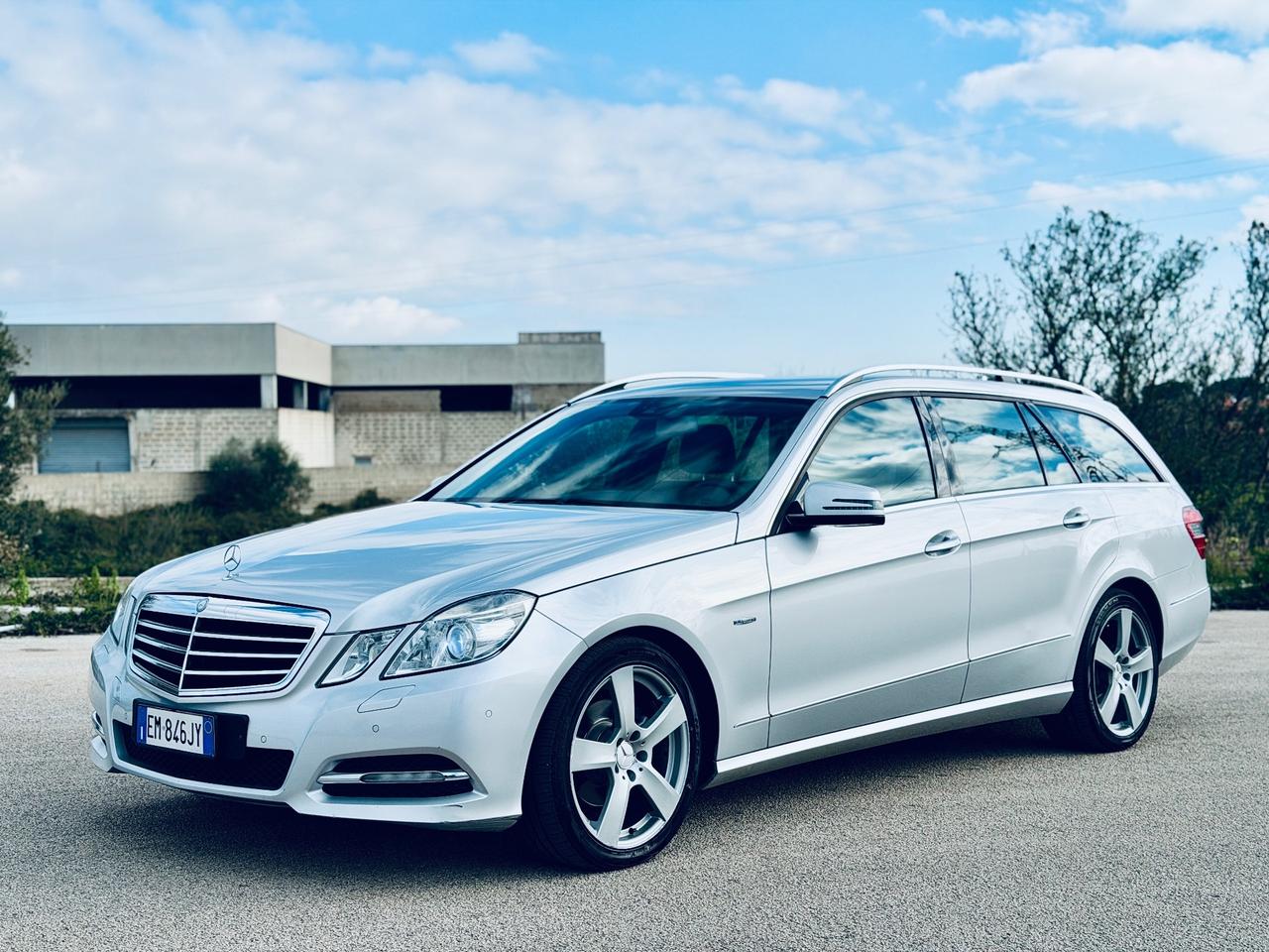 Mercedes-benz E 220 CDI BlueEFFICIENCY Avantgarde AMG